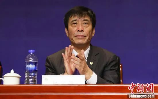 说到底，我在金陵，也就是守住叶家在金陵的一个据点而已。